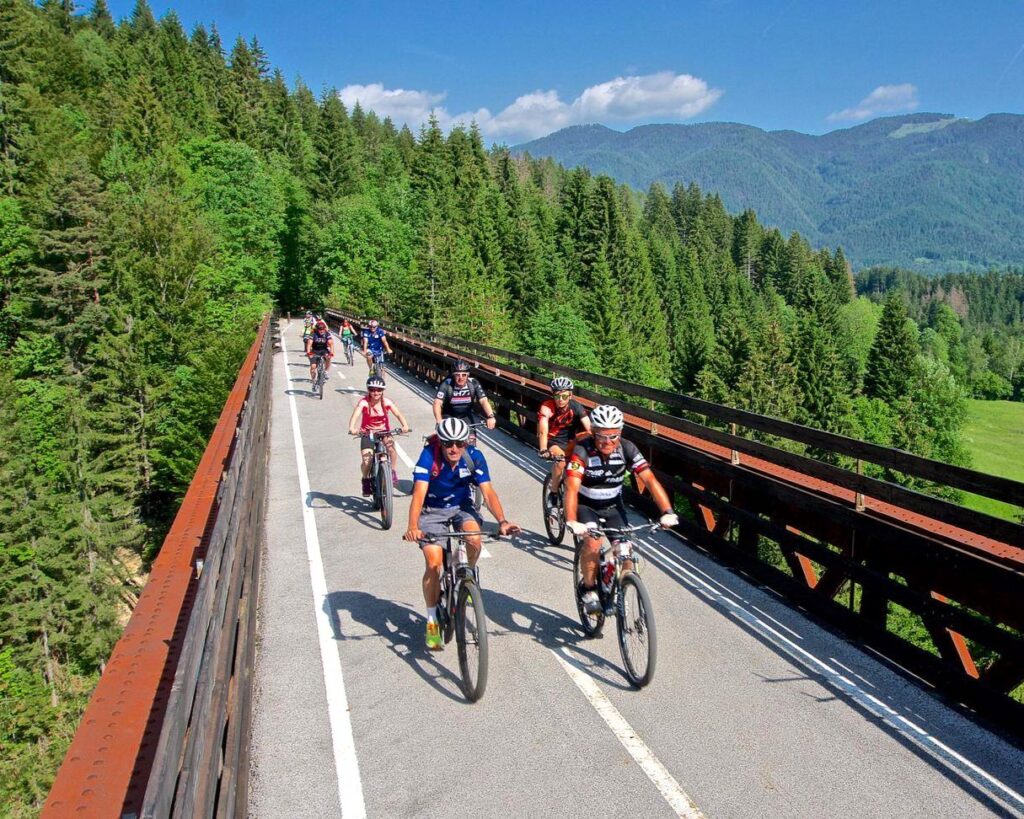 Alpe Adria z Salzburga do Grado