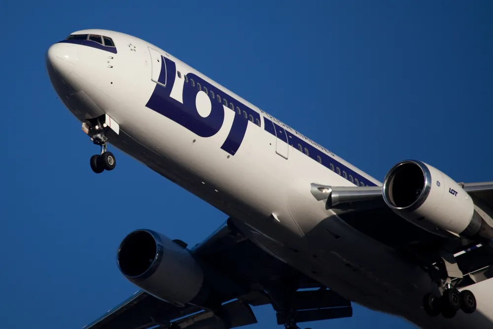 PLL LOT dron w samolocie